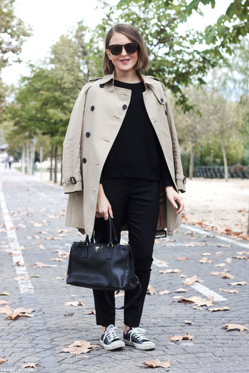 Trini | Burberry trench all black outfit